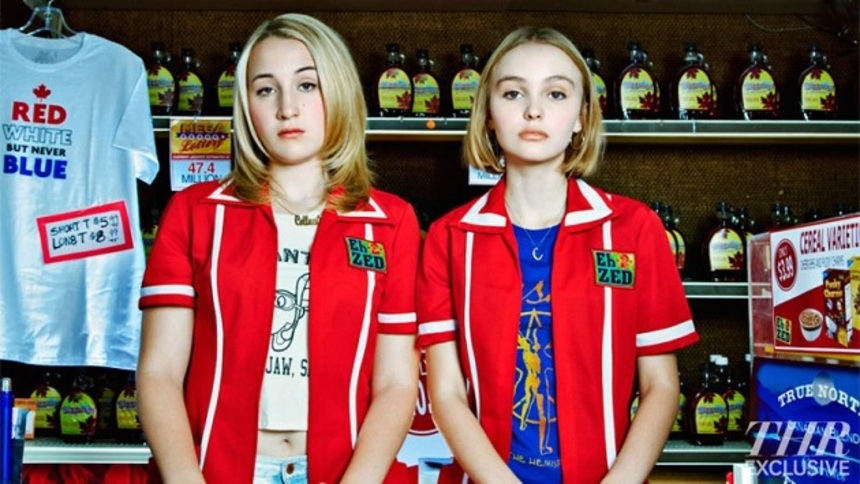 Your First Look At Smith And Depp In Smith's YOGA HOSERS!